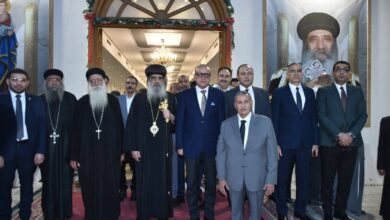 محافظ الأقصر يزور الكنائس و يهنئ الأخوة الأقباط بعيد القيامة المجيد