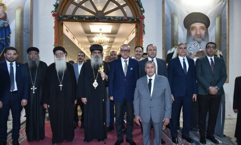 محافظ الأقصر يزور الكنائس و يهنئ الأخوة الأقباط بعيد القيامة المجيد محافظ الأقصر يزور الكنائس و يهنئ الأخوة الأقباط بعيد القيامة المجيد