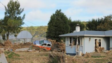 إعصار “فايانو” يجتاح نيوزيلندا وإجلاء المئات