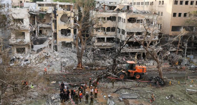 غارة إسرائيلية تستهدف منشأة حيوية وتخلف شهيدا وإصابة شخصين في غزة