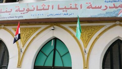 محافظ المنيا يشارك في احتفالية مدرسة الثانوية بنات ويكرّم الطالبات المتميزات