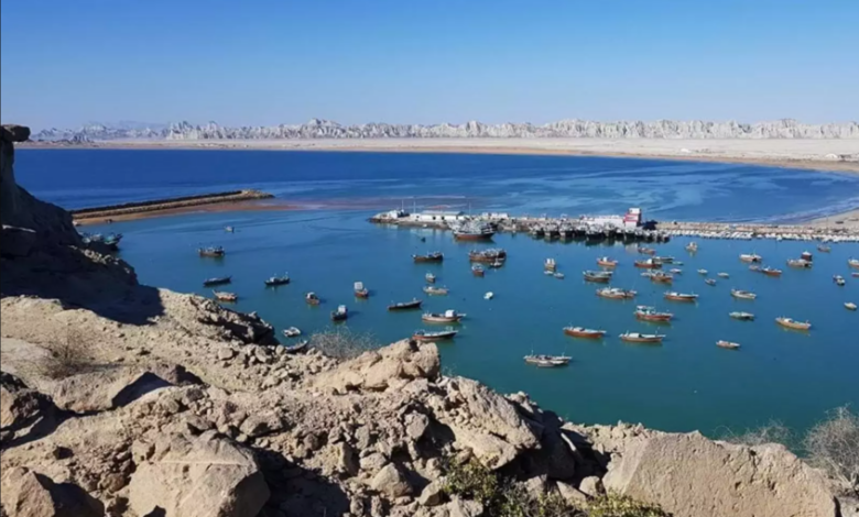 «سنتكوم»: سفينتان تجاريتان ترفعان العلم الأمريكي عبرتا مضيق هرمز «بنجاح»