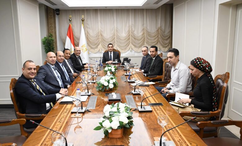 وزير الشباب والرياضة يجتمع بمجلس إدارة الاتحاد المصري للوشو كونغ فو لبحث خطة العمل المقبلة