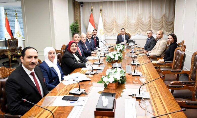 وزير الشباب والرياضة يستقبل رئيس الاتحاد المصري والأفريقي للكاراتيه التقليدي