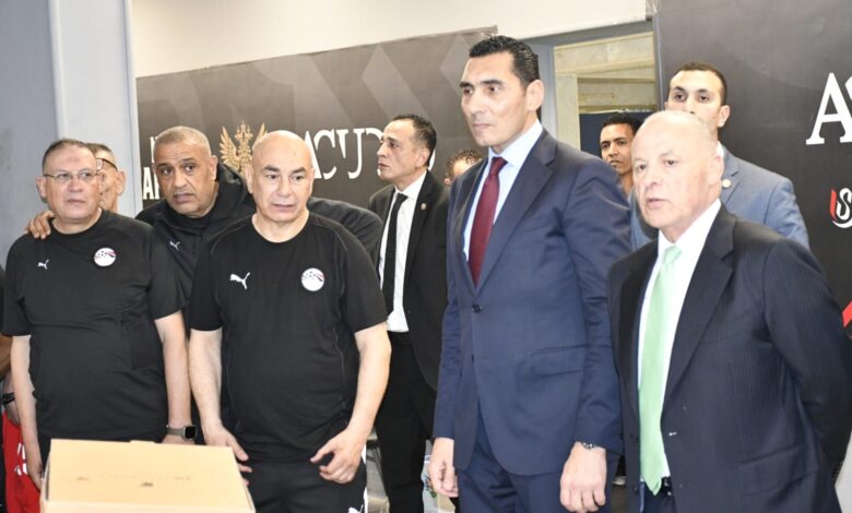 وزيرالرياضة يلتقي لاعبي المنتخب الوطني ويؤكد ثقته في قدرتهم على تشريف الكرة المصرية بكأس العالم 2026