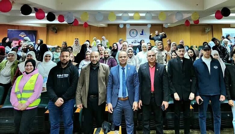 جامعة كفر الشيخ تواصل رسالتها التوعوية: ندوة موسعة بكلية الآداب حول دور الشباب في مواجهة المخدرات