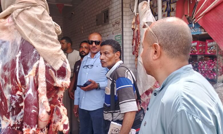  استعدادا لعيد الاضحى.. مجلس مدينة طهطا حملة مكبرة على محلات الجزارة واللحوم 