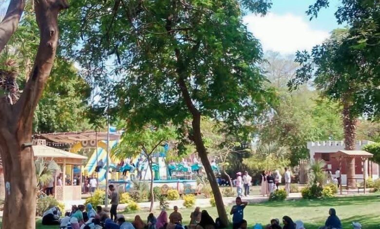 ٣٠ ألف زائر لحدائق القناطر الخيرية خلال أول ثلاثة أيام من العيد ٣٠ ألف زائر لحدائق القناطر الخيرية خلال أول ثلاثة أيام من العيد