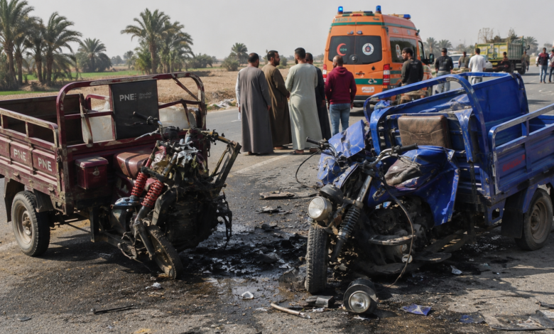 مصرع شاب وإصابة 3 آخرين في تصادم تروسيكلين بطريق اللاهون ـ الفيوم