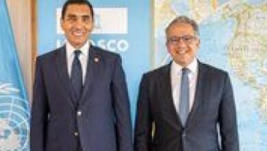 جوهر نبيل يلتقي خالد العناني بمقر اليونسكو لتعزيز التعاون الرياضي والشبابي