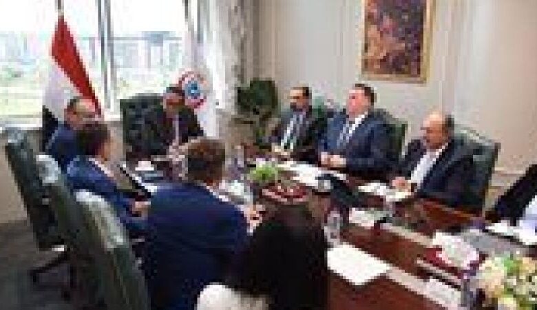 وزير الصحة يستقبل سفير التشيك لبحث توطين تصنيع أسرة المستشفيات والصناعات الطبية وزير الصحة يستقبل سفير التشيك لبحث توطين تصنيع أسرة المستشفيات والصناعات الطبية