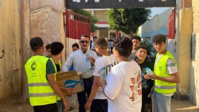 « مستقبل وطن » بالبدرشين يوزع المياه المعدنية على طلبة الشهادة الإعدادية بقرية ميت رهينة « مستقبل وطن » بالبدرشين يوزع المياه المعدنية على طلبة الشهادة الإعدادية بقرية ميت رهينة