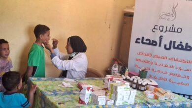 تقديم خدمات طبية مجانية لـ٧٩٠ مواطن خلال قافلة سكانية بقرية الكريون بكفر الدوار