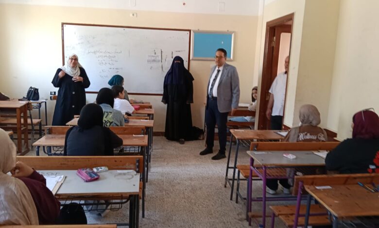 محافظ الغربية يتابع انطلاق امتحانات الشهادة الإعدادية العامة والمهنية بجميع الإدارات التعليمية 