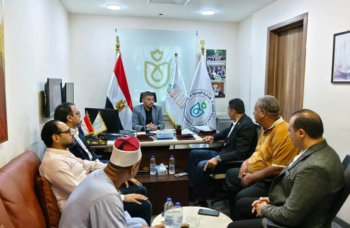 ” الرعاية الصحية بالأقصر” تستقبل رئيس حزب حماة الوطن لبحث احتياجات المنتفعين ” الرعاية الصحية بالأقصر” تستقبل رئيس حزب حماة الوطن لبحث احتياجات المنتفعين