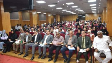 ” محافظ الأقصر” يوجه بدراسة شكاوى المواطنين والرد خلال يومين