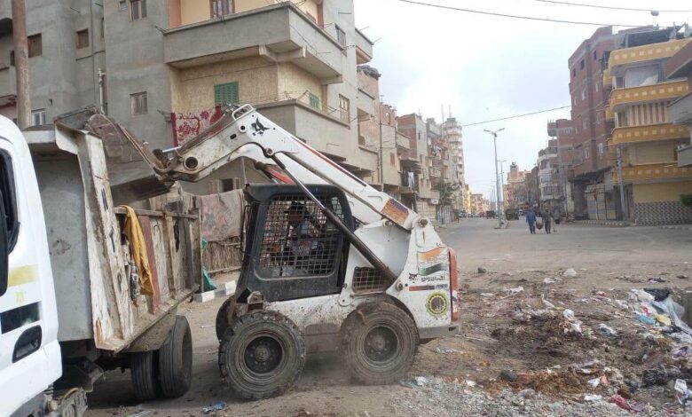 رفع 577 طن مخلفات والتعامل مع 16 بؤرة قمامة ضمن حملات النظافة بمراكز ومدن الغربية رفع 577 طن مخلفات والتعامل مع 16 بؤرة قمامة ضمن حملات النظافة بمراكز ومدن الغربية