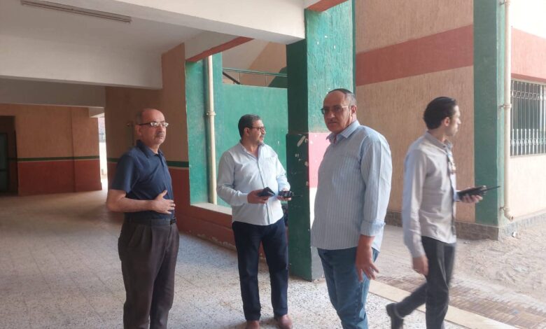 مدير اداره شبين التعليميه ورئيس مجلس مدينه شبين القناطر يتابعان امتحانات الشهادة الإعدادية بشبين القناطر مدير اداره شبين التعليميه ورئيس مجلس مدينه شبين القناطر يتابعان امتحانات الشهادة الإعدادية بشبين القناطر