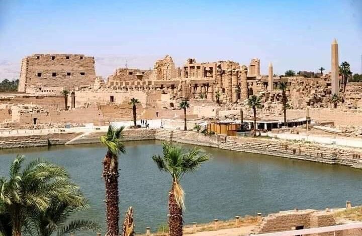السياحة توضح قصة كافيتريا معبد الكرنك و تؤكد حرصها على حماية المواقع الأثرية