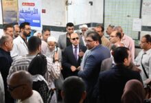 محافظ الغربية يشيد بمبادرة(دواؤك لحدباب بيتك) بعيادة على بن ابى طالب للتأمين الصحي بطنطا.
