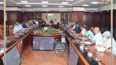 سكرتير محافظة بني سويف يعقد اجتماعا لمناقشة إجراءات تنفيذ الخطة الاستثمارية الجديدة