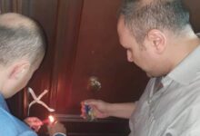 غلق وتشميع مركزا لزراعة الشعر وغير مرخص والقبض على منتحلي صفة طبيب ببني سويف