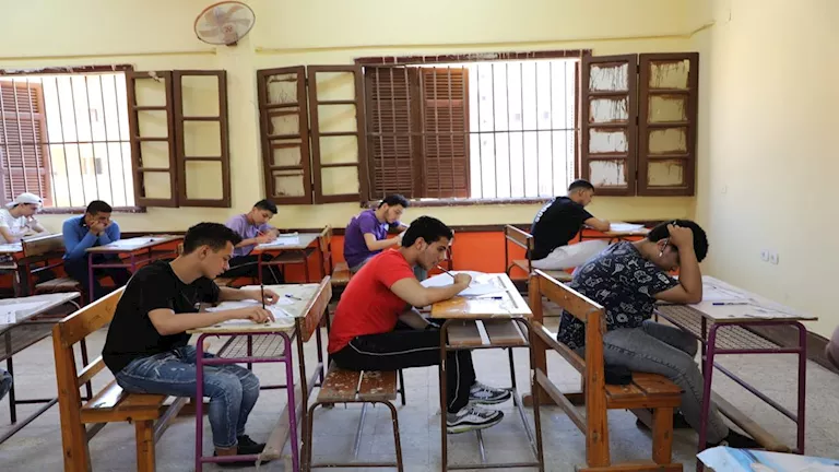 وعكه صحية تصيب معلم داخل لجنة امتحانات الدور الثاني ببني سويف
