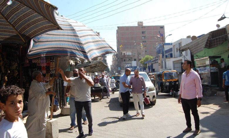 حملة مكبرة بشوارع اخميم تسفر عن إغلاق 4 محال مخالفة بالشمع الاحمر وتحرير عدد ١٥ محاضر اشغال طريق حملة مكبرة بشوارع اخميم تسفر عن إغلاق 4 محال مخالفة بالشمع الاحمر وتحرير عدد ١٥ محاضر اشغال طريق
