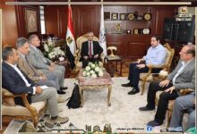 محافظ بني سويف يُناقش مع وفد الوكالة الإيطالية للتنمية تعزيز التعاون في التنمية الزراعية