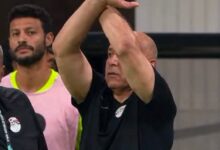 “فضيحة تحكيمية في عقر دار الرياضة.. منتخب مصر يغادر بـ ‘رأس مرفوعة’ والعدالة تذبح في الملعب!