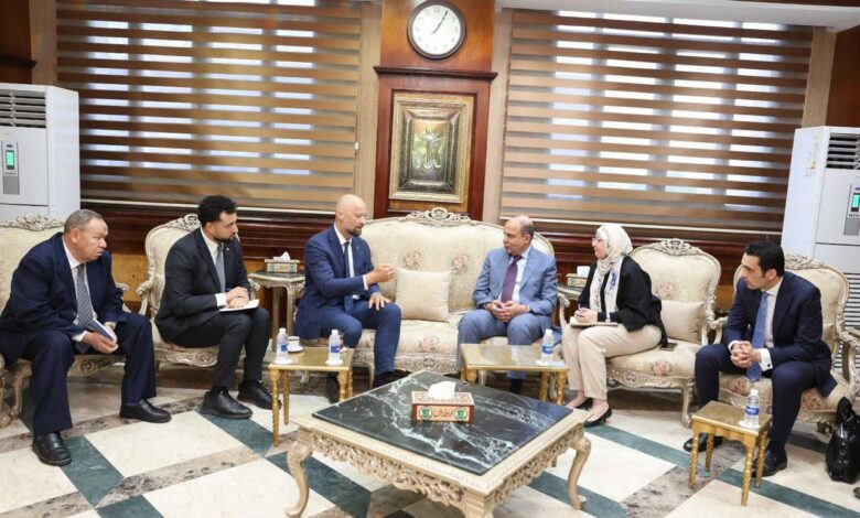 محافظ المنيا يستقبل سفير النرويج وممثلى شركة “سكاتك” لبحث مستجدات مشروع “وادي الطاقة المستدامة” باستثمارات 1.8 مليار دولار محافظ المنيا يستقبل سفير النرويج وممثلى شركة “سكاتك” لبحث مستجدات مشروع “وادي الطاقة المستدامة” باستثمارات 1.8 مليار دولار