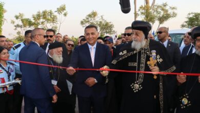  محافظ القليوبية يستقبل قداسة البابا تواضروس الثاني خلال افتتاح مجمع مباني خدمات “أغصان الزيتون” بمدينة العبور
