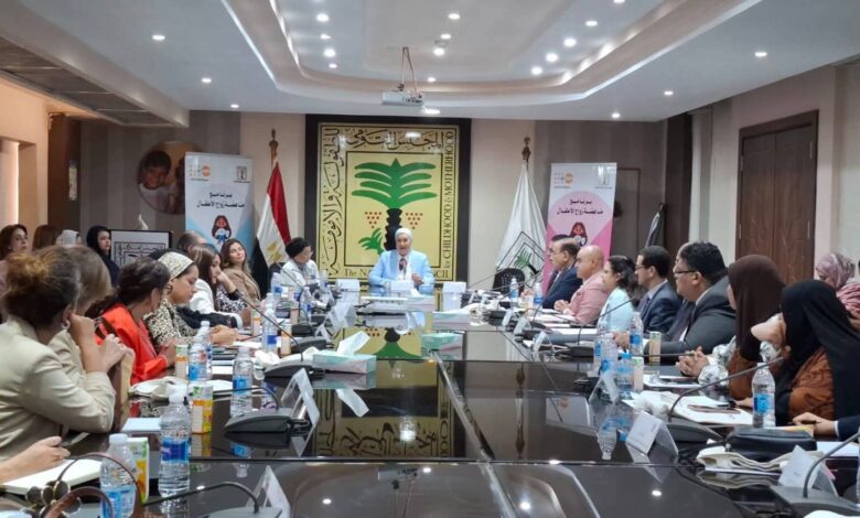 القومي للطفولة والأمومة يعقد مائدة مستديرة لمناهضة “زواج الأطفال” القومي للطفولة والأمومة يعقد مائدة مستديرة لمناهضة “زواج الأطفال”