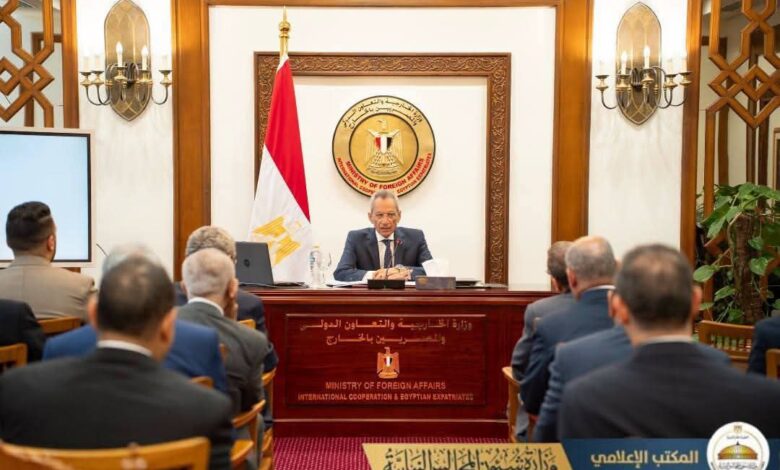 وزير شئون المجالس النيابية يُحاضر السفراء الجدد المُكلفين برئاسة البعثات الدبلوماسية بالخارج وزير شئون المجالس النيابية يُحاضر السفراء الجدد المُكلفين برئاسة البعثات الدبلوماسية بالخارج