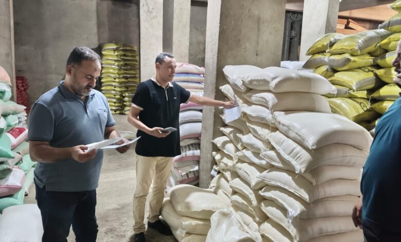 ضبط 900 كجم سلع غذائية مجهولة المصدر وتحرير 13محضر تموينى بشرق الإسكندرية ضبط 900 كجم سلع غذائية مجهولة المصدر وتحرير 13محضر تموينى بشرق الإسكندرية
