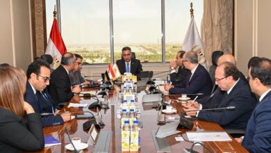  وزير التموين والتجارة الداخلية يعقد اجتماعًا مع قيادات الشركة المصرية للاتصالات (WE) لبحث التعاون في تنفيذ مشروعات التحول الرقمي