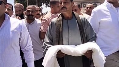 أمن المنيا ينهي خصومة ثأرية بتسليم كفن بين عائلتي العطاوية والحجاجية في سمالوط
