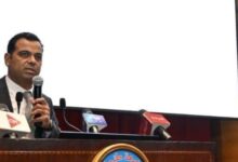 وزير الخارجية يتلقى اتصالا هاتفيا من وزير خارجية باكستان