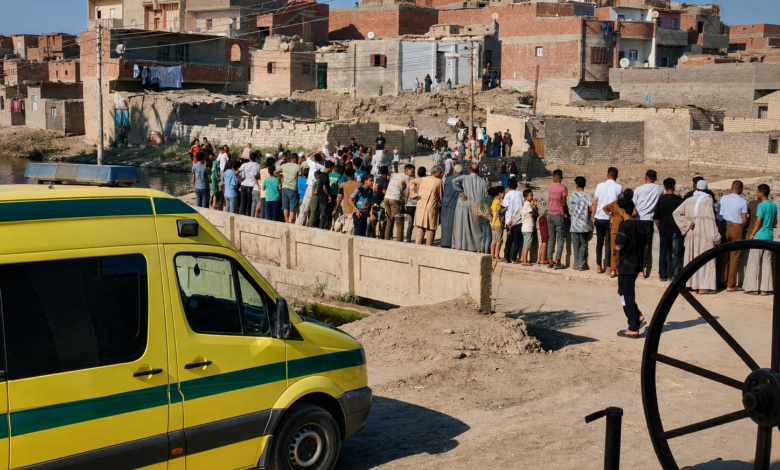 مصرع شاب غرقًا بعد سقوطه في بحر البطس بطامية.. وانتشال الجثمان ونقله للمشرحة