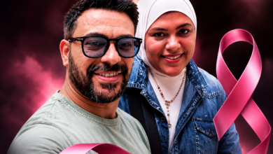 دعواتكم بالشفاء.. كريم الحسيني يعلن إصابة زوجته بالسرطان