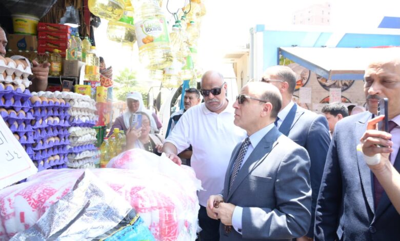 محافظ الغربية يتفقد سوق اليوم الواحد بالمحله الكبرى 
