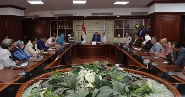 محافظ بني سويف يعقد اللقاء الاسبوعي للمواطنين ويشدد على سرعة التعامل مع مشاكلهم