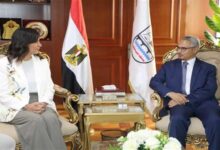 محافظ بني سويف يستقبل نبيلة مكرم لبحث تعزيز جهود الدعم الأهلي التنموي