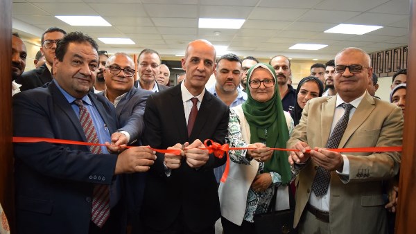 رئيس جامعة بني سويف يفتتح مجمع الرعايات بمستشفيات الجامعة بتكلفة 2.3 مليون جنيه رئيس جامعة بني سويف يفتتح مجمع الرعايات بمستشفيات الجامعة بتكلفة 2.3 مليون جنيه