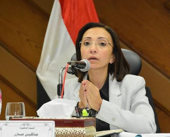 غلق وتشميع ٣ معامل تحاليل كيميائية بدون ترخيص خلال حمله رقابية بالبحيرة 