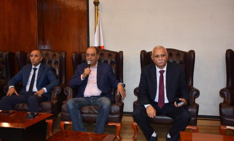 “غرفة الجيزة التجارية تفتح ملف فروق نسب بدالي التموين: تحركات مؤسسية عاجلة لضمان حقوق التجار واستقرار الأسواق “غرفة الجيزة التجارية تفتح ملف فروق نسب بدالي التموين: تحركات مؤسسية عاجلة لضمان حقوق التجار واستقرار الأسواق