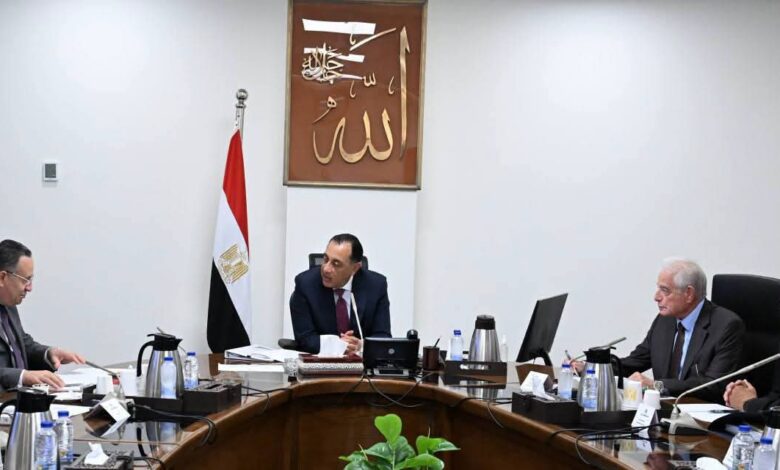 رئيس مجلس الوزراء يتابع ترتيبات عقد مؤتمر الهوية الوطنية بمكتبة الإسكندرية