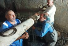 محافظ الفيوم يتابع إصلاح كسر مفاجئ بخط طرد صرف صحي الحجر ويحذر من التعدي على المرافق