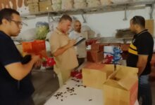 استعداداً للمولد النبوي..ضبط 18,400 قطعة حلوى و650 كجم مستلزمات إنتاج بمصنع غير مرخص بالقليوبية