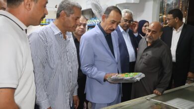 محافظ سوهاج يتفقد منفذ “مستقبل مصر” الجديد للسلع الغذائية بميدان الثقافة